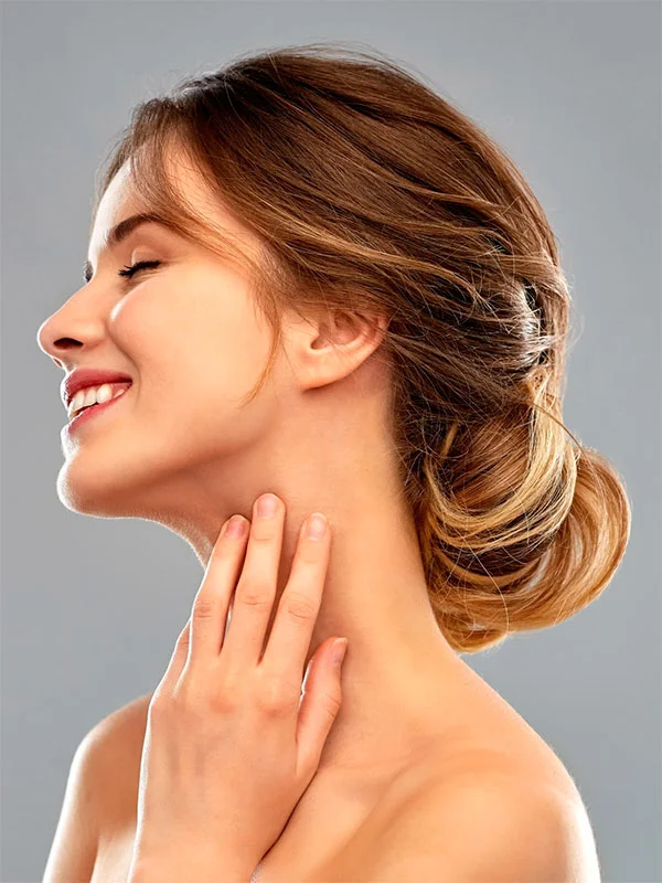 Well-defined chin Well-defined chin