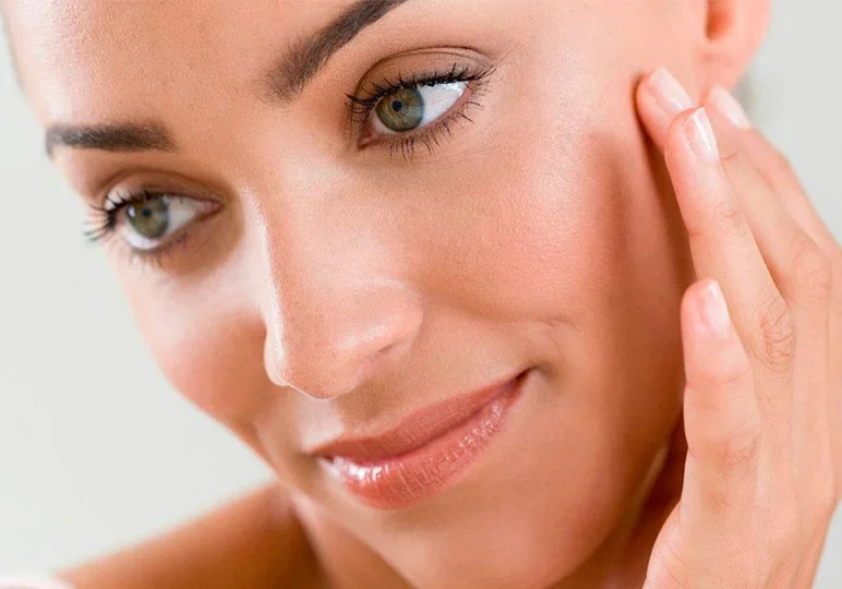 Face without wrinkles